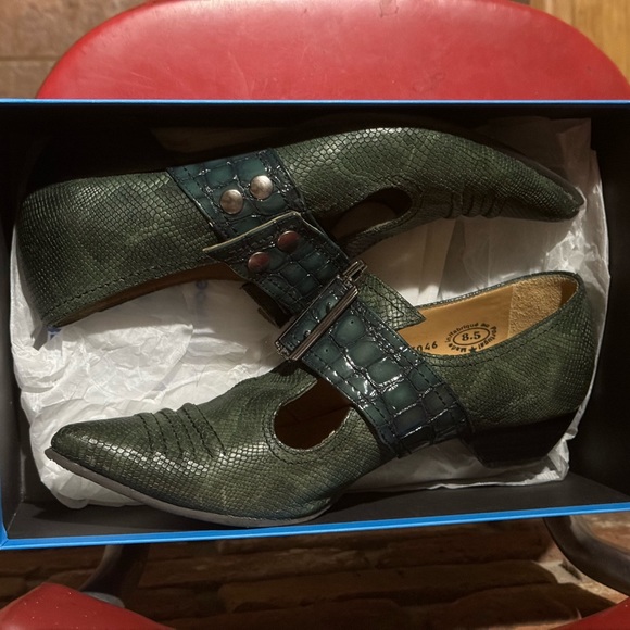 Fluevog Pilgrim Green Snakeskin - Picture 4 of 5